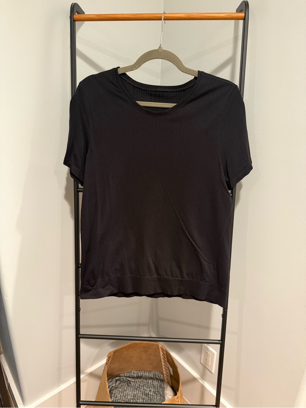 Athleta Black Short Sleeve Crewneck Performance Tee